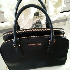 SOLD AUTHENTIC MICHAEL KORS BAG